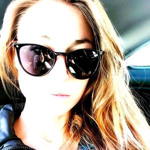 Meet your Posher, Kjestine m.